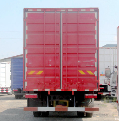 Il camion di consegna diesel del carico euro V livella Van Cargo Truck 4x2 che determina l'interasse di 5200mm