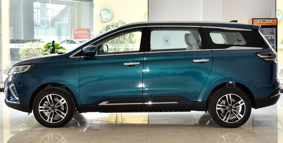 La famiglia di Mpv dell'automobile elettrica di Dayun Yuanzhi utilizza il grande spazio e la batteria lunga di 450km